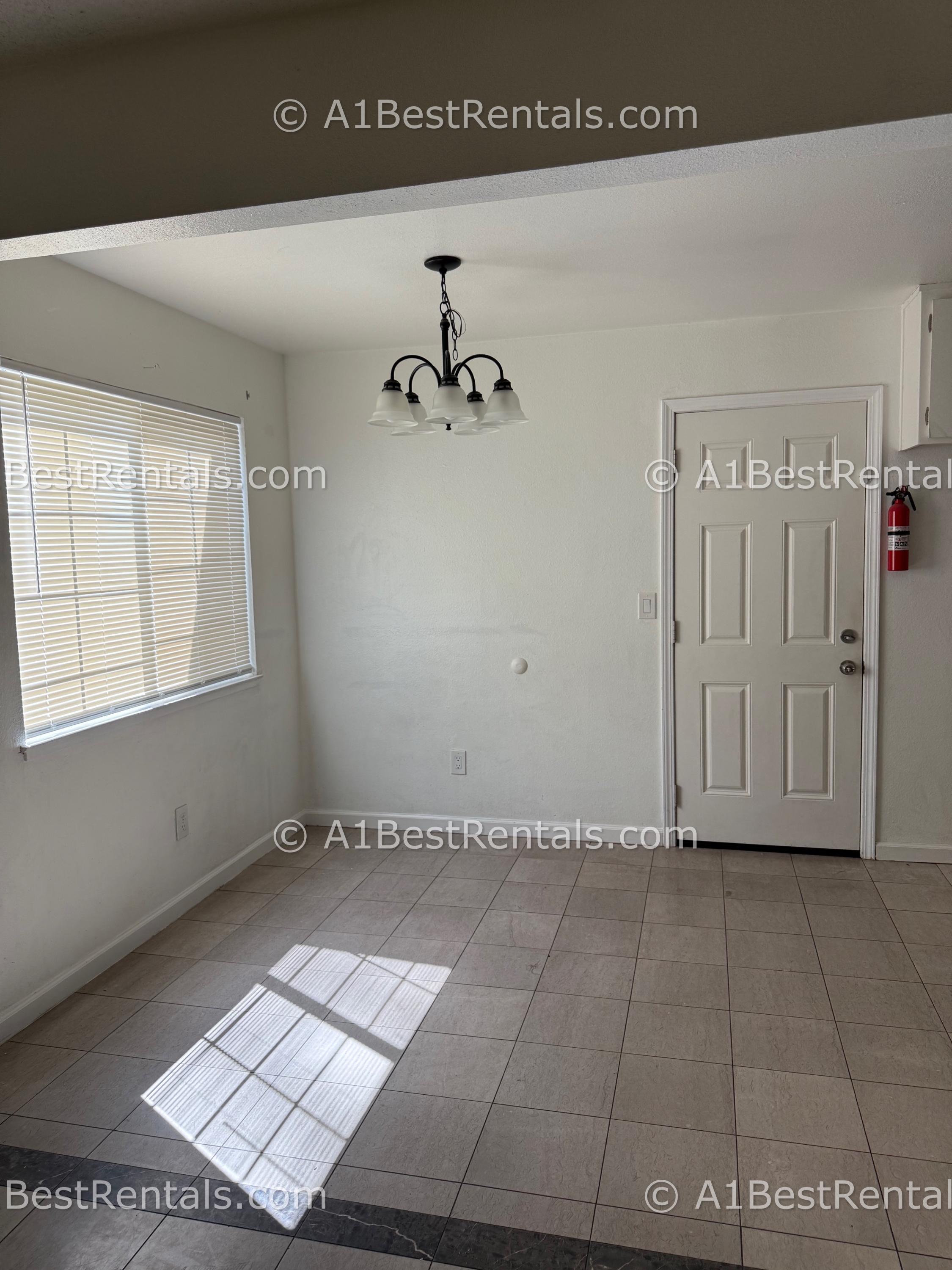 2913 Sugar Pine Wy