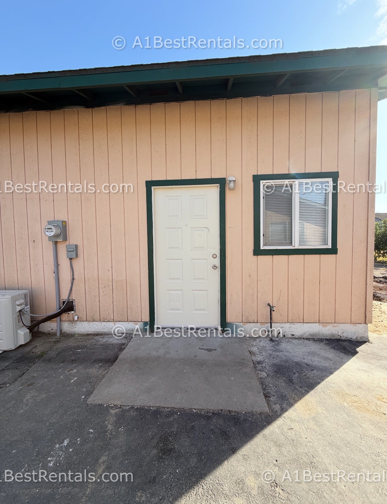 3832 Sierra Street - B